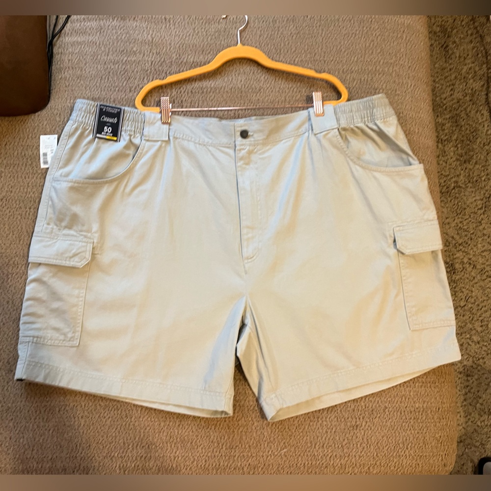Roundtree & Yorke NWT Cargo Shorts - size 50W